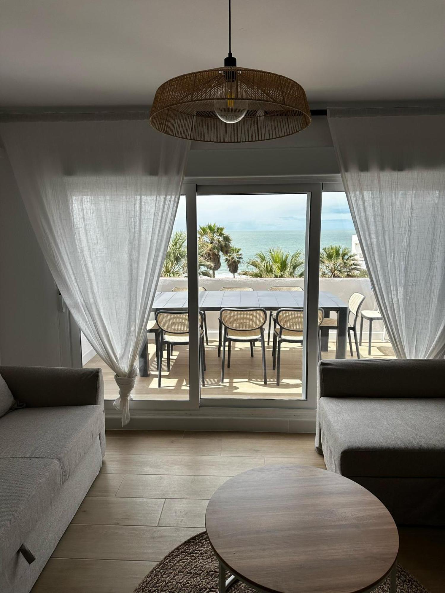 Gatu Villa Mar "Preferente Para Mayores De 25 Anos Y Familias " El Puerto de Santa María Εξωτερικό φωτογραφία